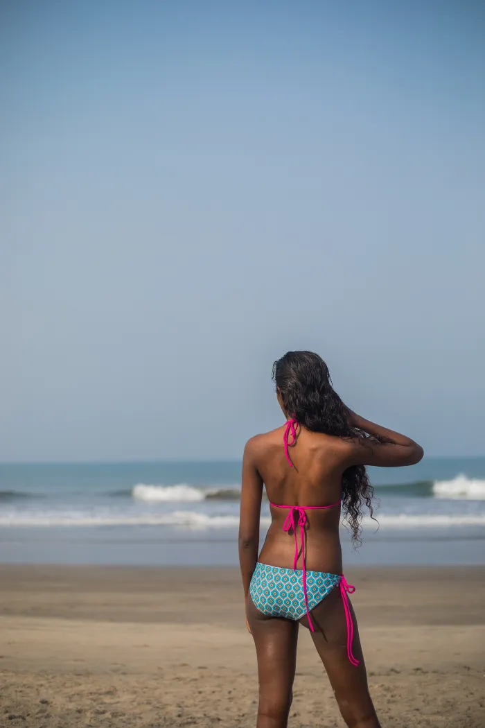 All eyes on geo string bikini