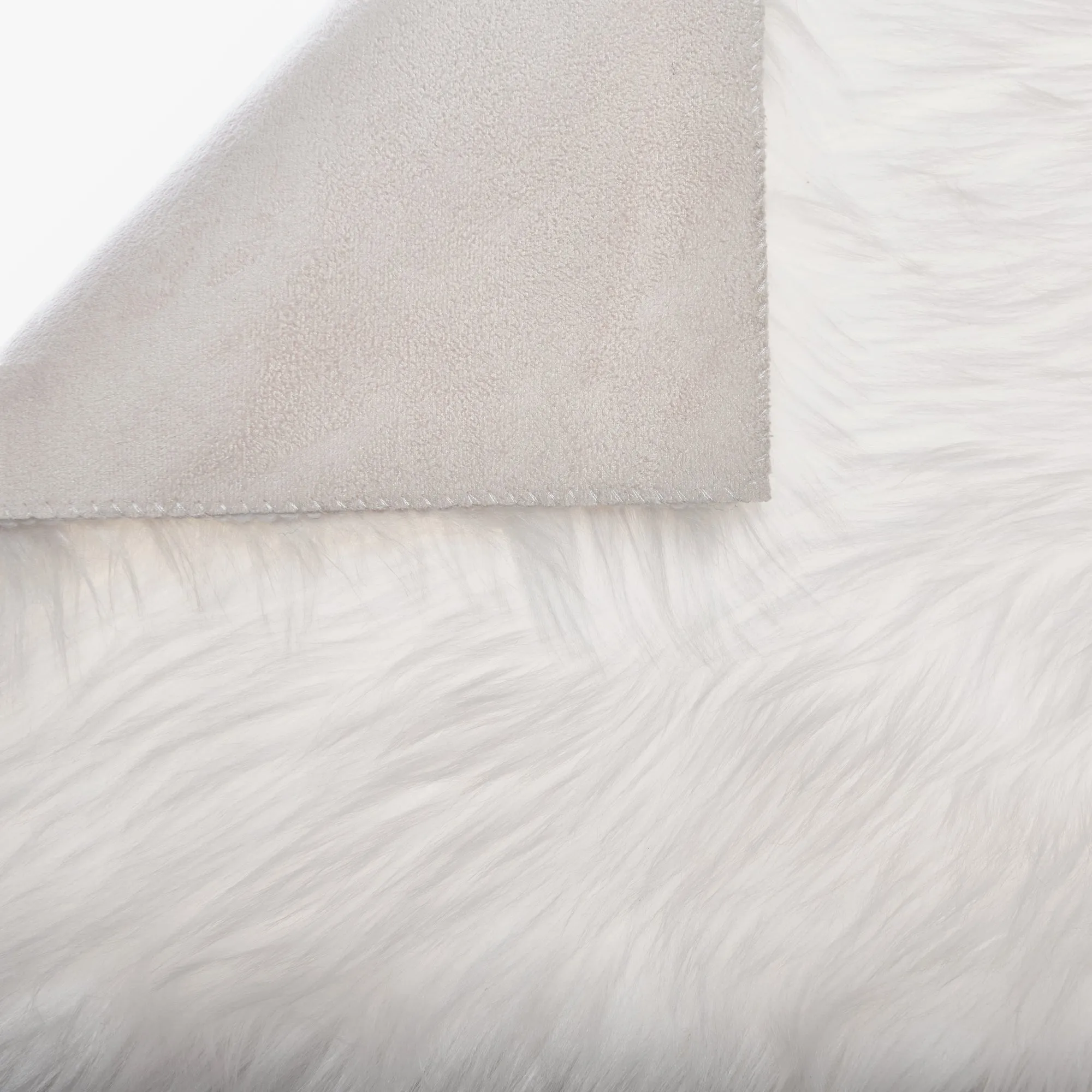 Faux Fur Long Pile Shaggy Area Rug (Size 120 x 180 cm, White)