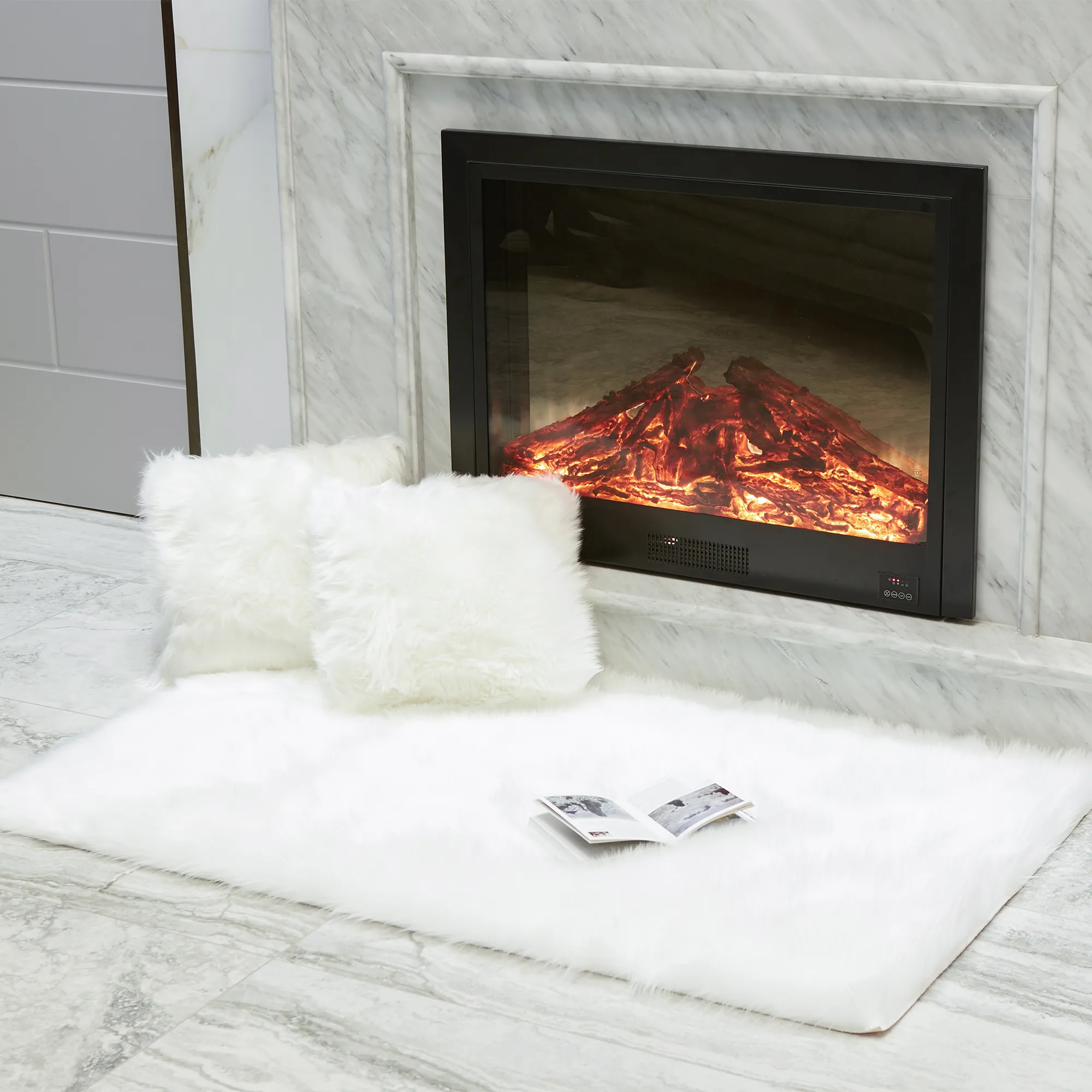 Faux Fur Long Pile Shaggy Area Rug (Size 90 x 150 cm, White)