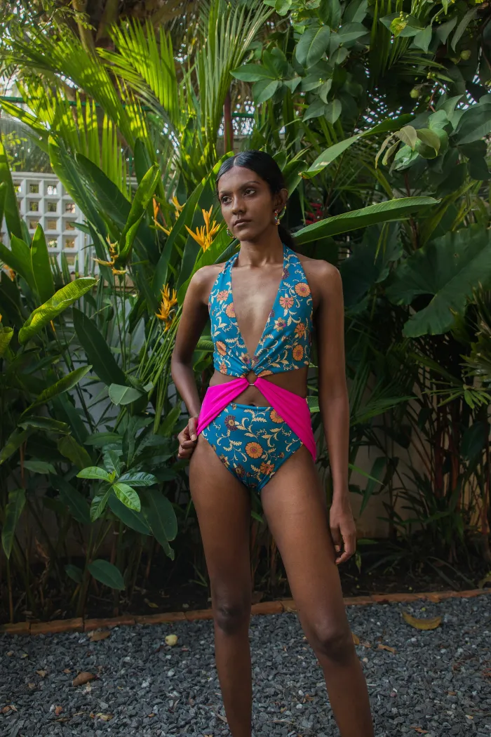 In  full bloom monokini
