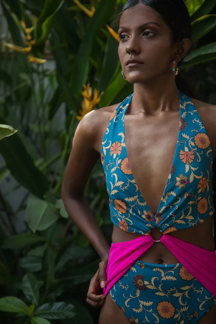In  full bloom monokini