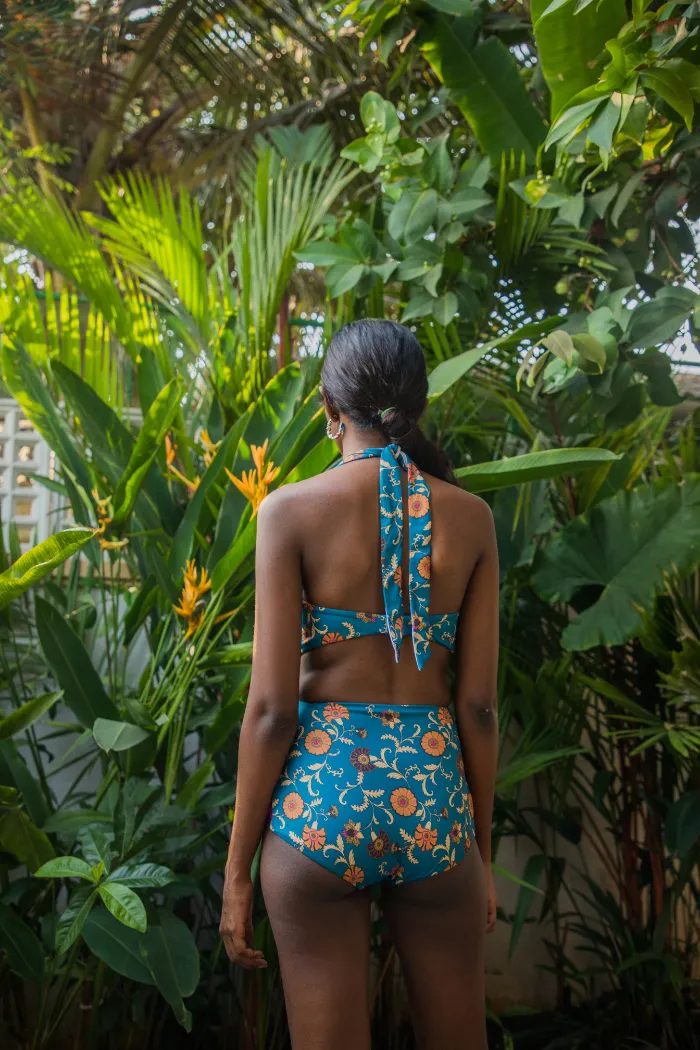 In  full bloom monokini