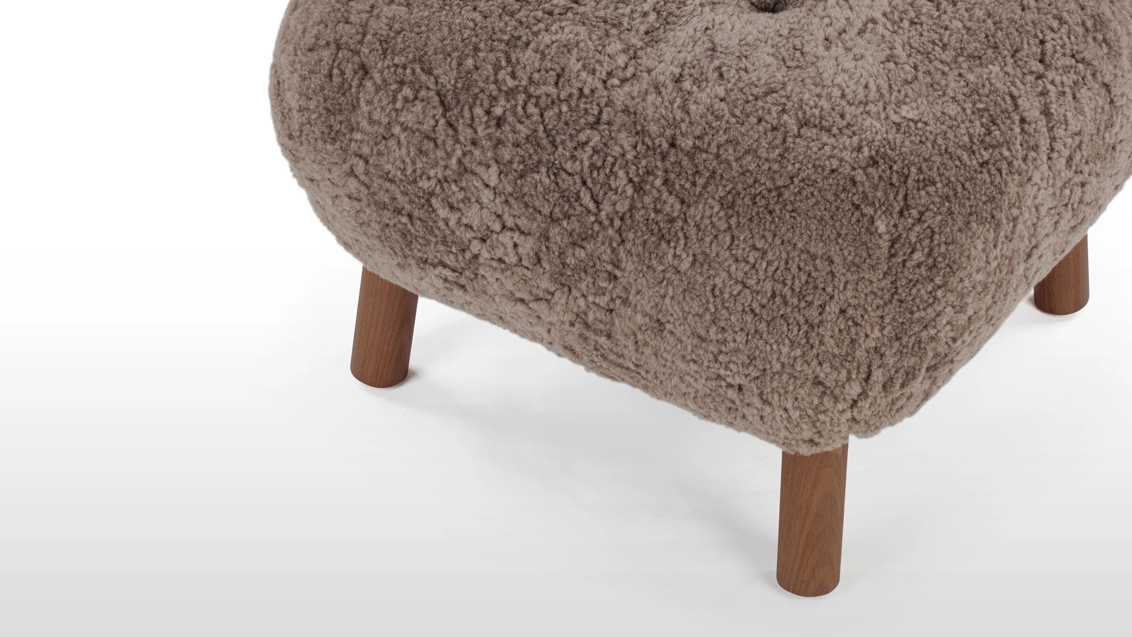 Petra - Petra Ottoman, Cappuccino Luxe Sheepskin