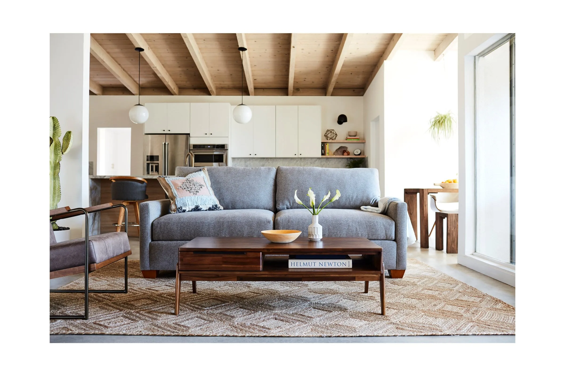 Tuxedo Sofa :: Leg Finish: Natural